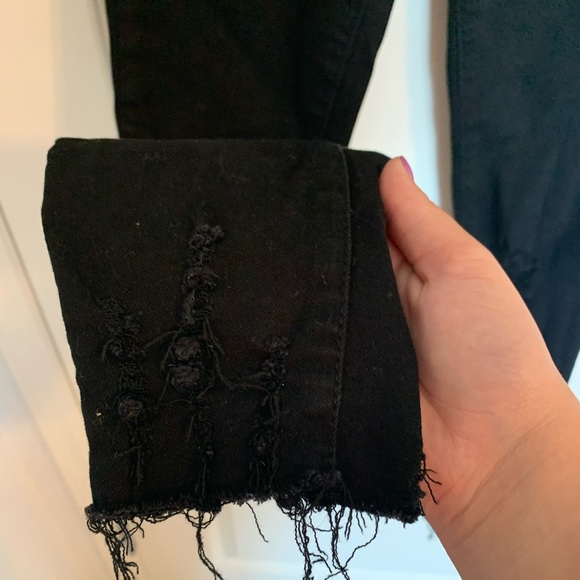Articles of Society Black Distressed Jeans, 25 - Picture 6 of 9